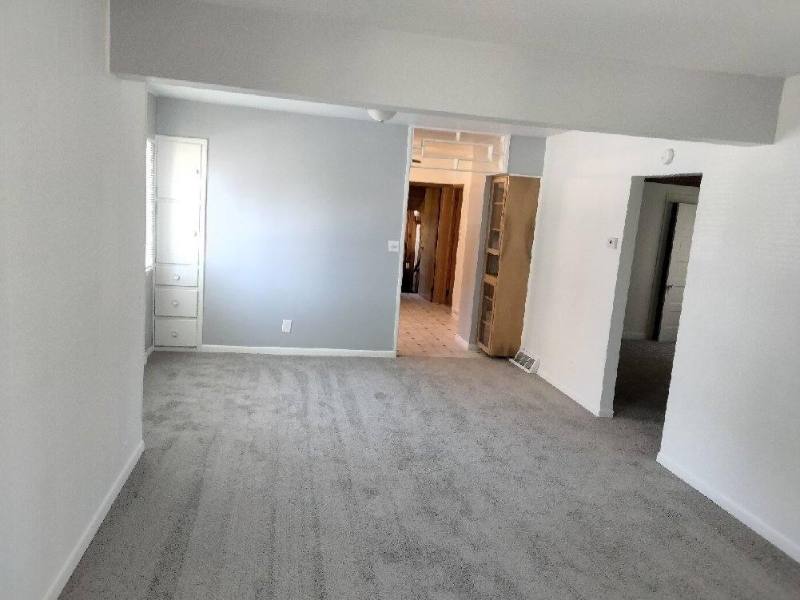 House for rent at 1545 Division St, Saginaw, MI 48602