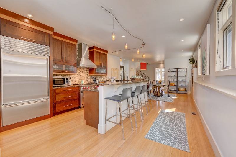 Townhouse for rent at 551 Cook St, Denver, CO 80206