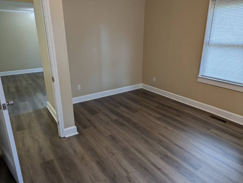 House for rent at 828 Crescent Dr, Reidsville, NC 27320
