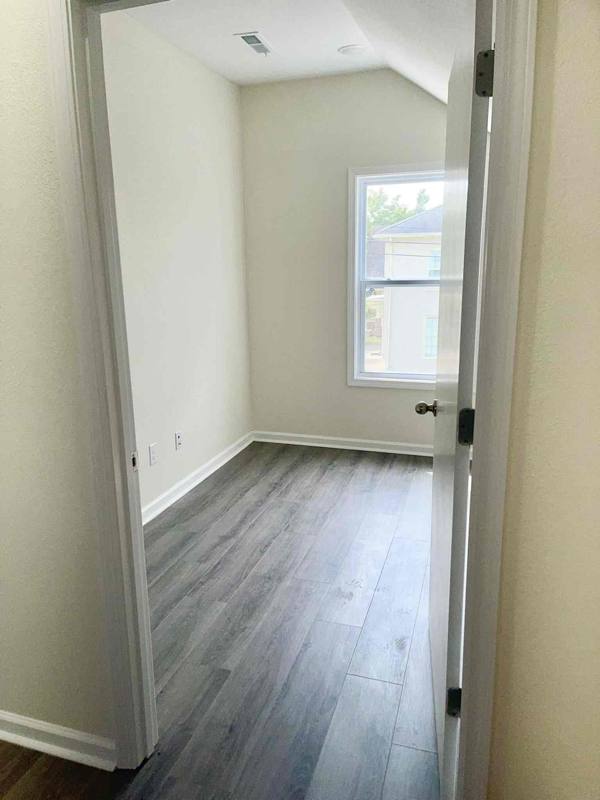 Apartment for rent at 404 E 18th St #C, Hopkinsville, KY 42240