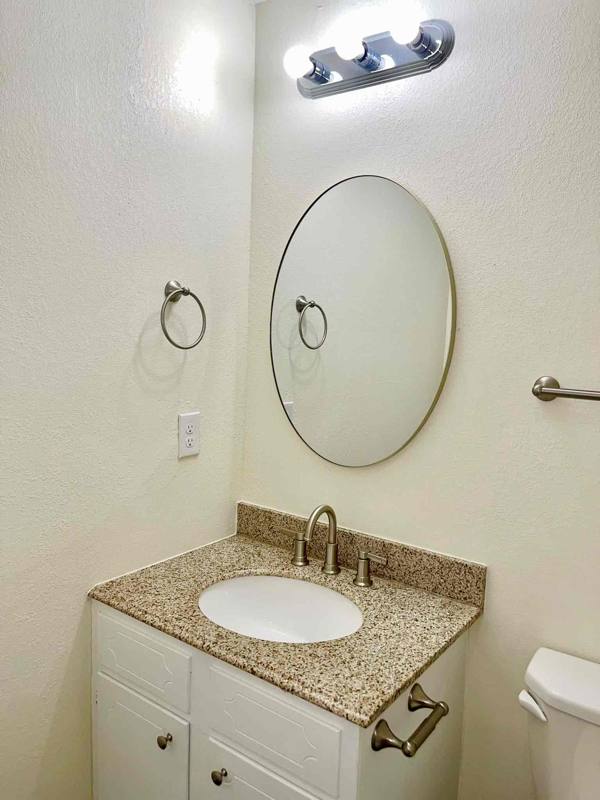 Apartment for rent at 404 E 18th St #C, Hopkinsville, KY 42240