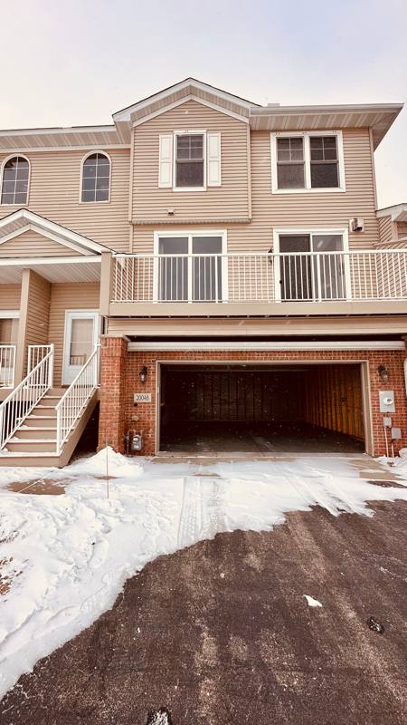 Townhouse for rent at 20048 Heritage Dr, Lakeville, MN 55044