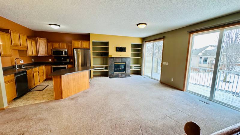 Townhouse for rent at 20048 Heritage Dr, Lakeville, MN 55044