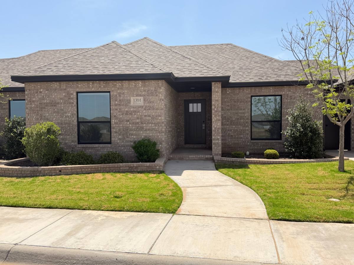 Townhouse for rent at 1314 Milltown Rd, Midland, TX 79705