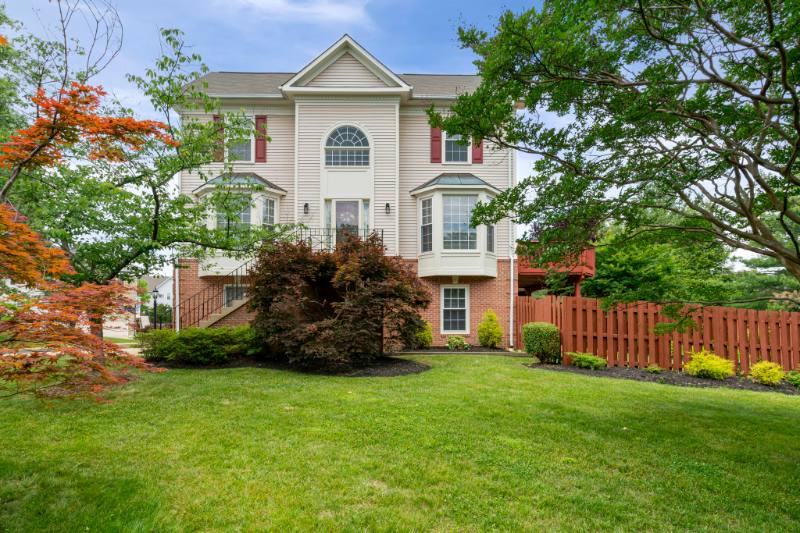 Townhouse for rent at 7073 Kings Manor Dr, Alexandria, VA 22315