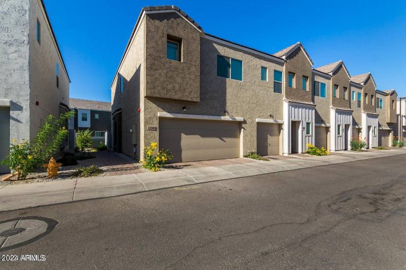 Townhouse for rent at 2268 W Laurie Lane, Phoenix, AZ 85021