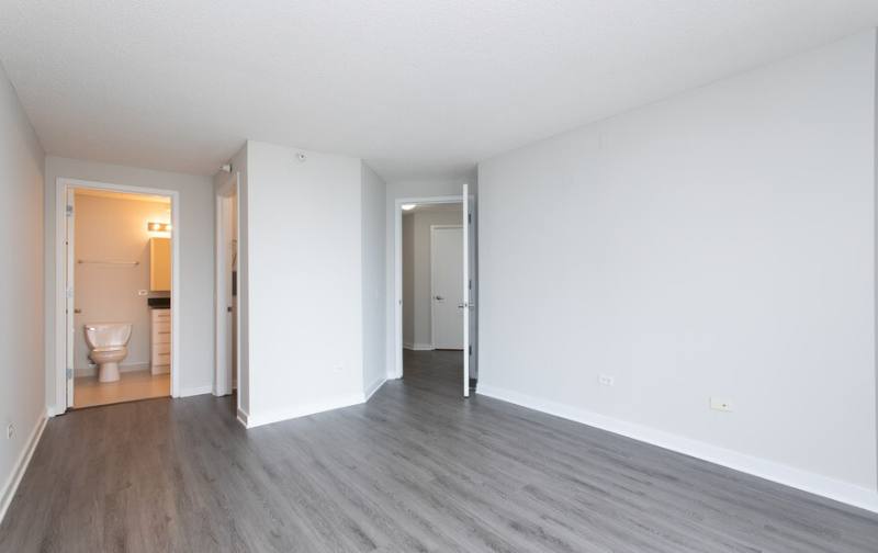Apartment for rent at 544 N State St, Chicago, IL 60654