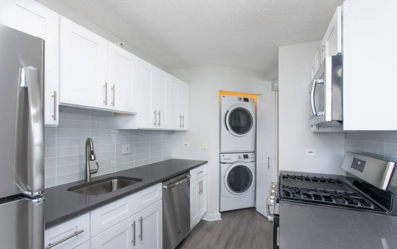 Apartment for rent at 544 N State St, Chicago, IL 60654