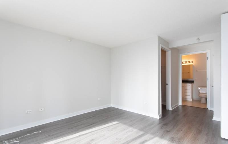 Apartment for rent at 544 N State St, Chicago, IL 60654
