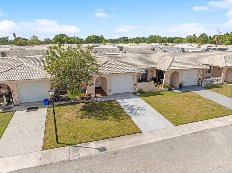 Condo for rent at 5428 Larchmont Court N, Pinellas Park, FL 33782