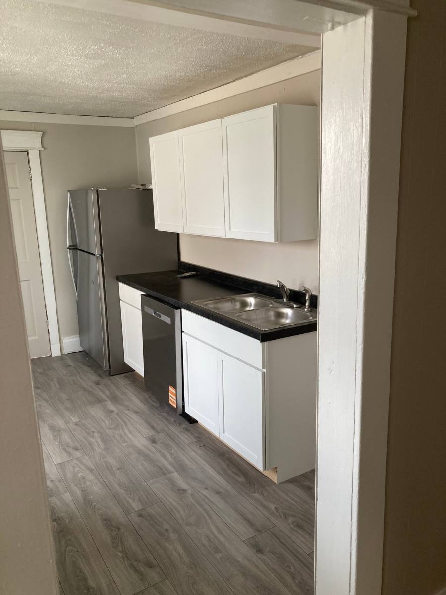 Apartment for rent at 18 Greenwood Ave #18-11, Ceredo, WV 25507