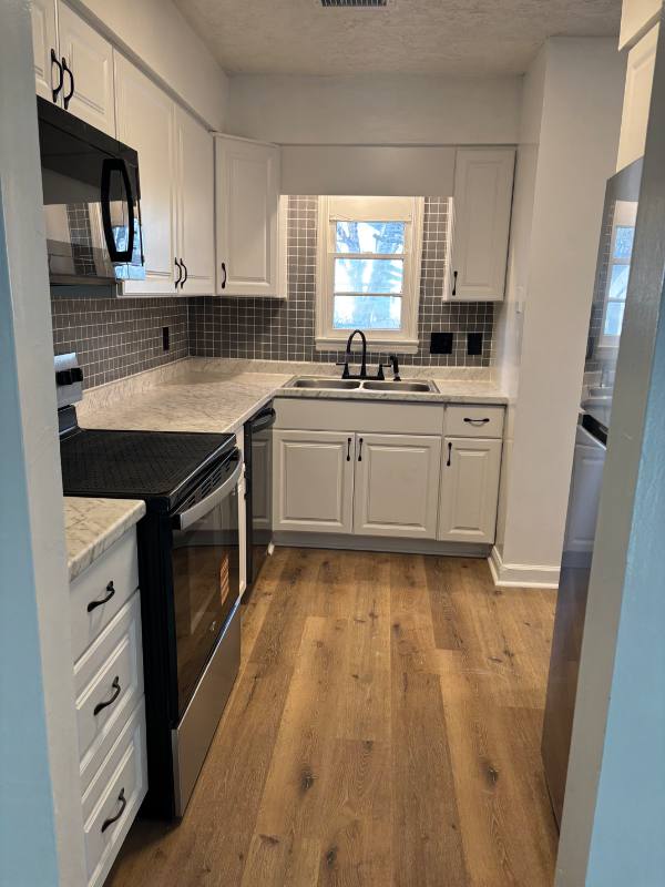 House for rent at 3704 Pine Knolls Dr, Raleigh, NC 27604