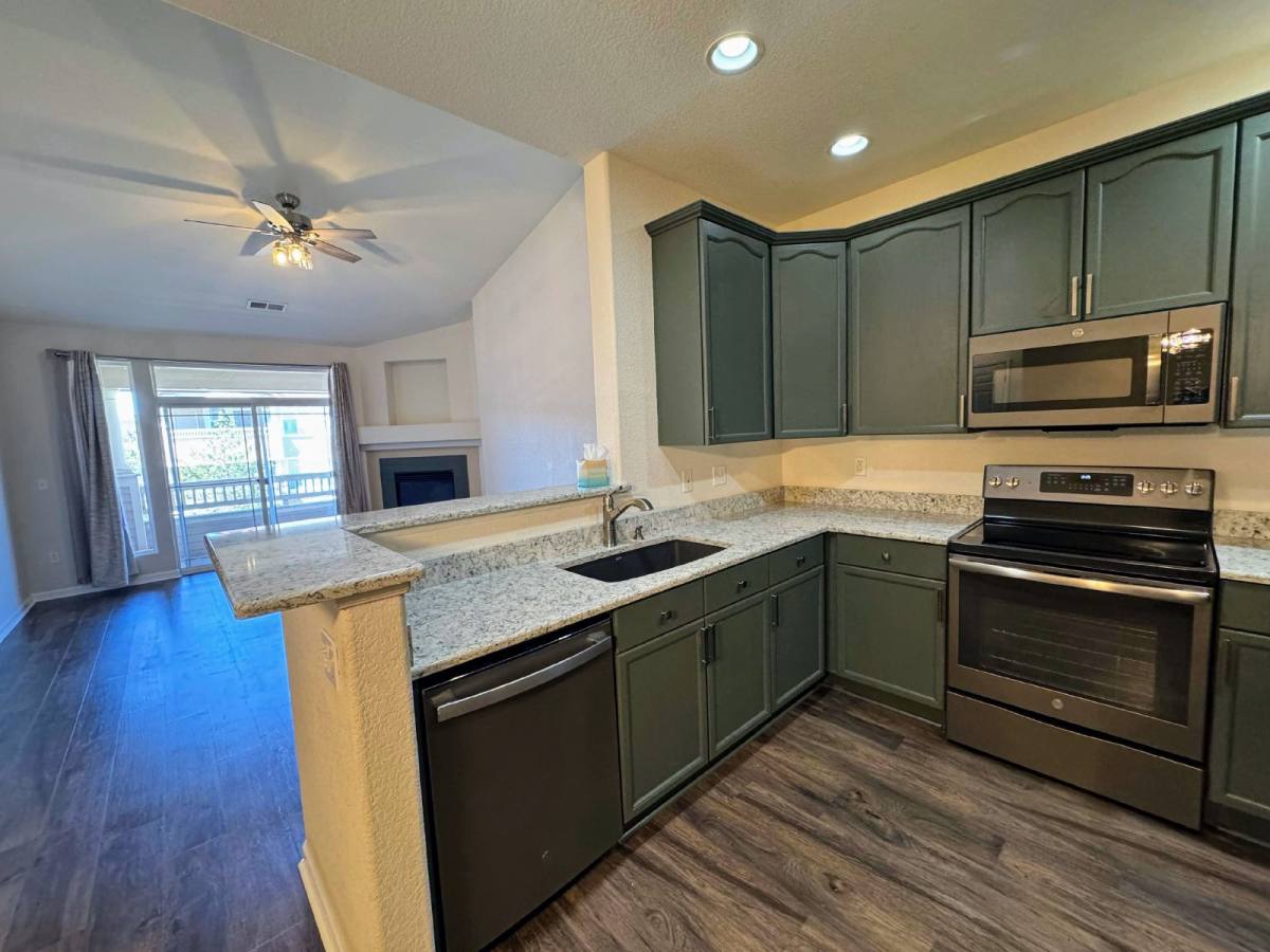 Condo for rent at 9557 W San Juan Circle #305, Littleton, CO 80128
