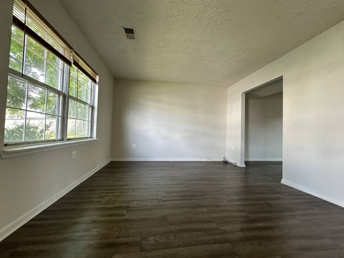 Townhouse for rent at 8625 Cartwright Court, Manassas, VA 20111