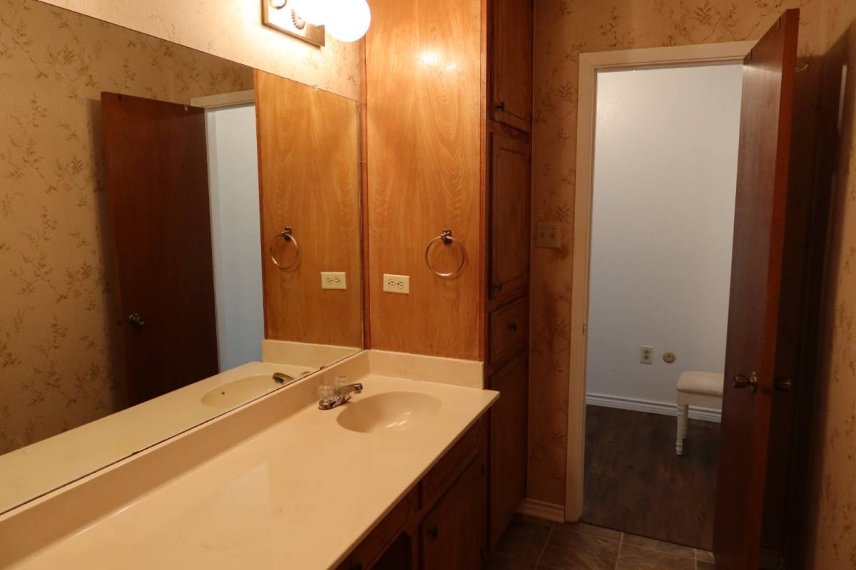 House for rent at 101 Travis Lane, Hewitt, TX 76643