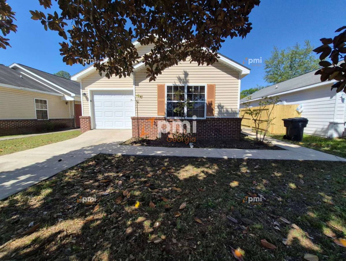 House for rent at 342 Orchard Way, Warner Robins, GA 31088