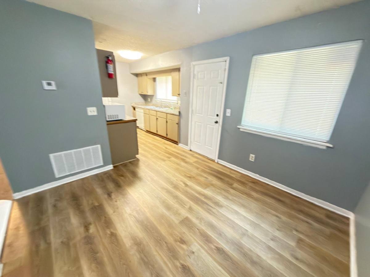 Townhouse for rent at 8342 Glenwoods Terrace, Riverdale, GA 30274