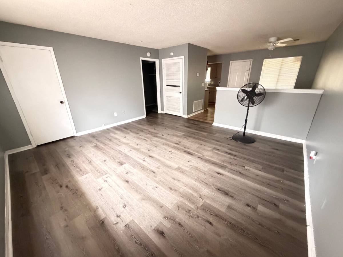Townhouse for rent at 8342 Glenwoods Terrace, Riverdale, GA 30274