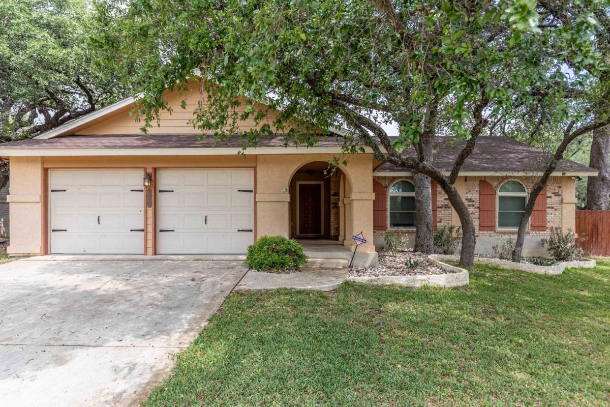 House for rent at 2331 Bluffridge St, San Antonio, TX 78232
