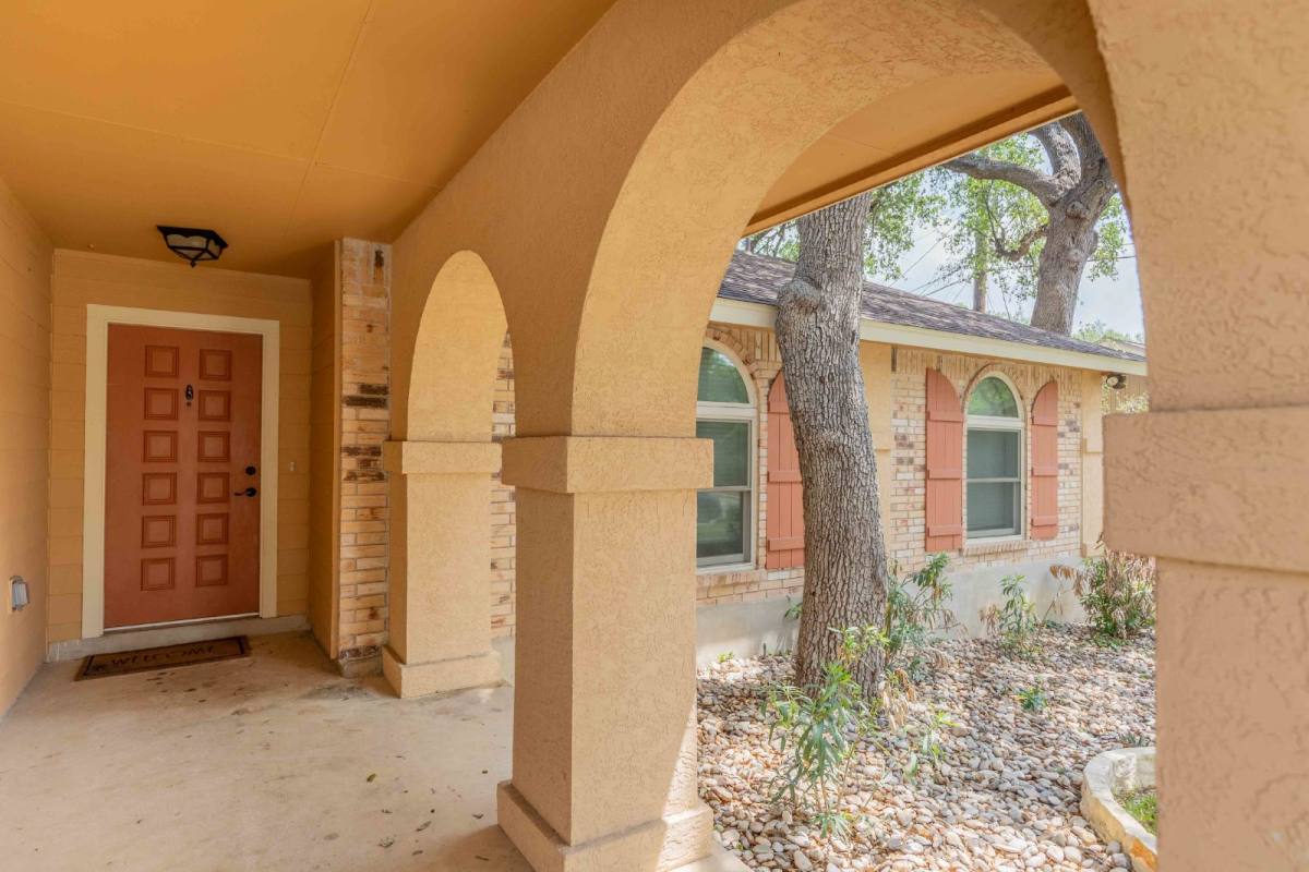 House for rent at 2331 Bluffridge St, San Antonio, TX 78232