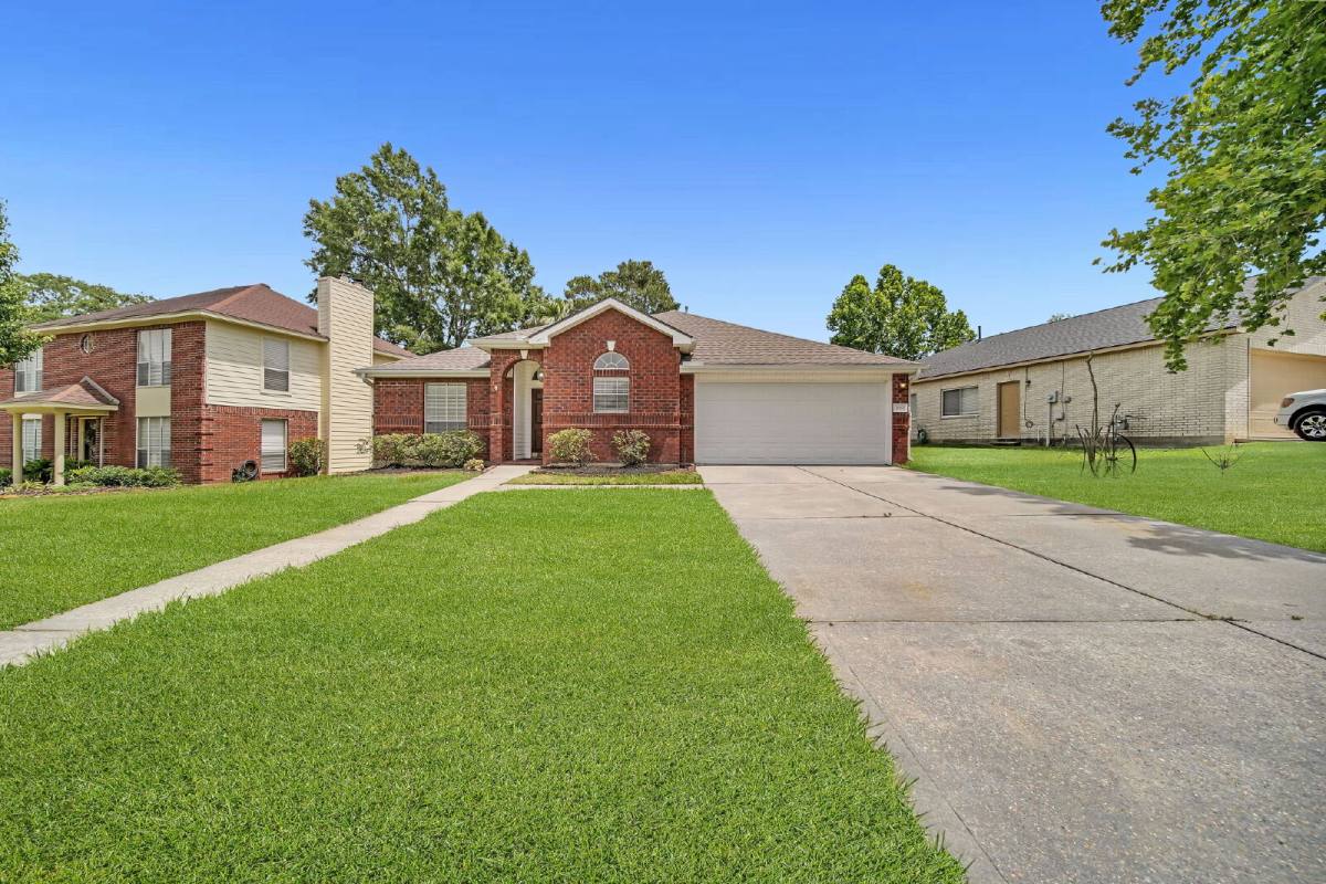 House for rent at 7063 Gentle Breeze Dr, Willis, TX 77318