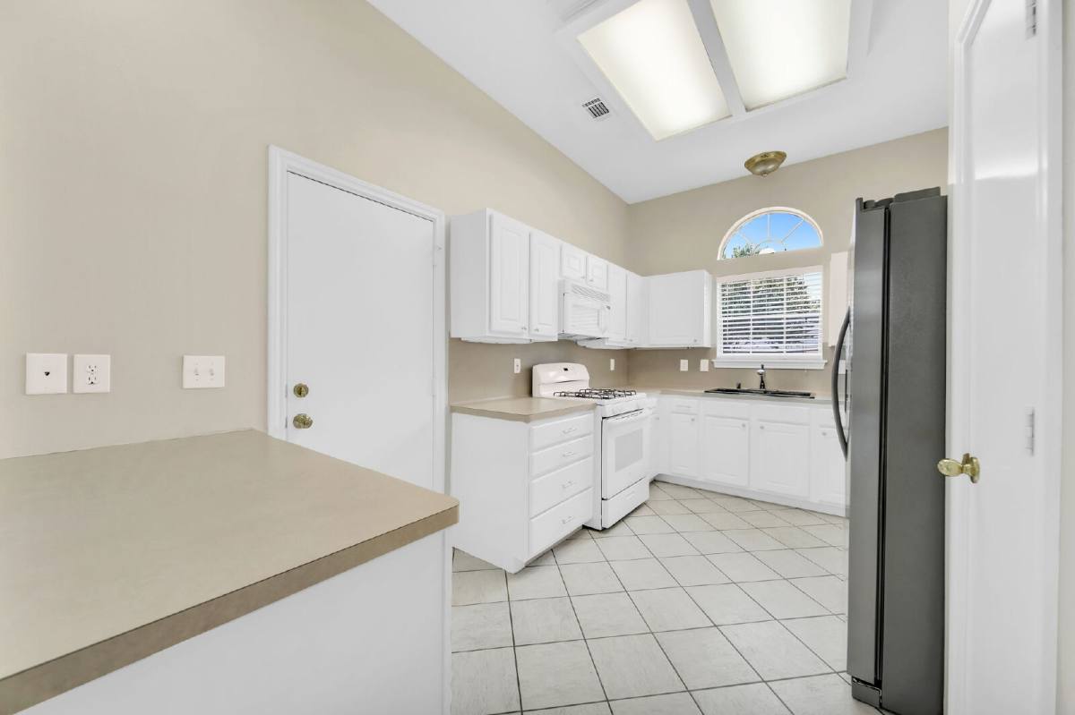House for rent at 7063 Gentle Breeze Dr, Willis, TX 77318