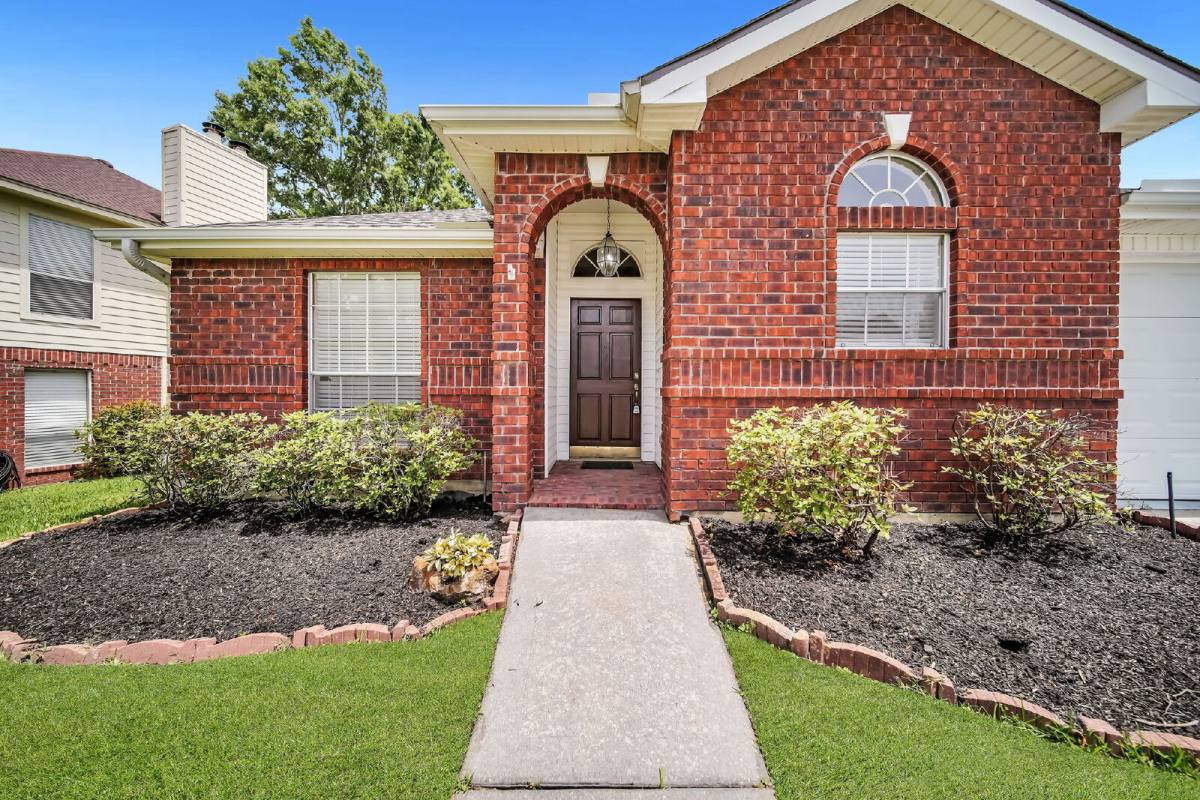 House for rent at 7063 Gentle Breeze Dr, Willis, TX 77318