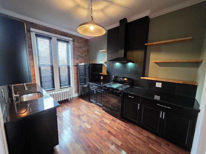 Apartment for rent at 148 S Swan St #1, Albany, NY 12210