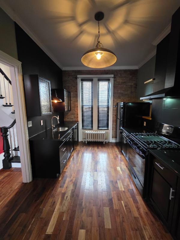 Apartment for rent at 148 S Swan St #1, Albany, NY 12210