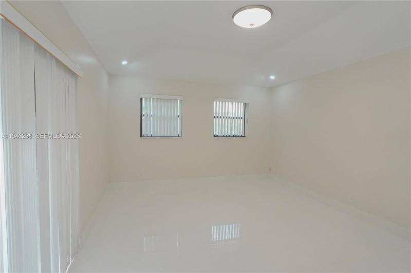 Townhouse for rent at 518 NE 48th St, Boca Raton, FL 33431