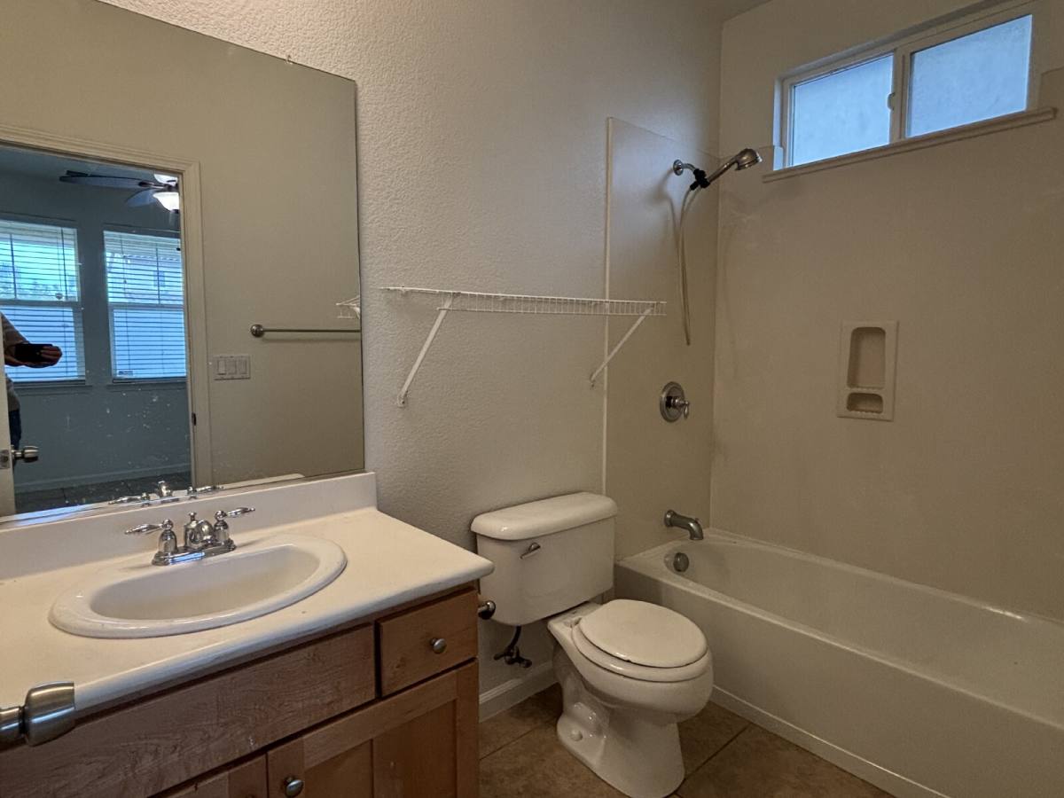 House for rent at 2405 El Vaquero Dr, Modesto, CA 95355