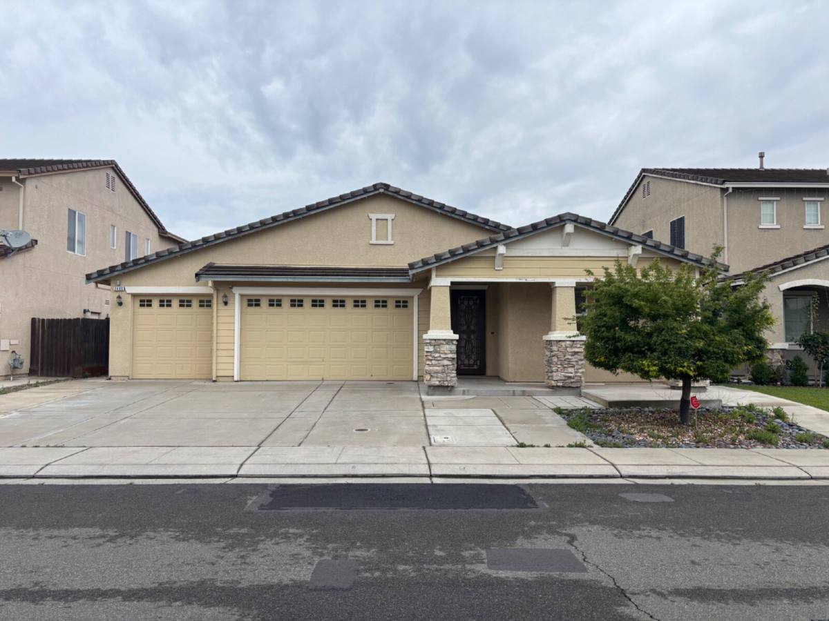 House for rent at 2405 El Vaquero Dr, Modesto, CA 95355