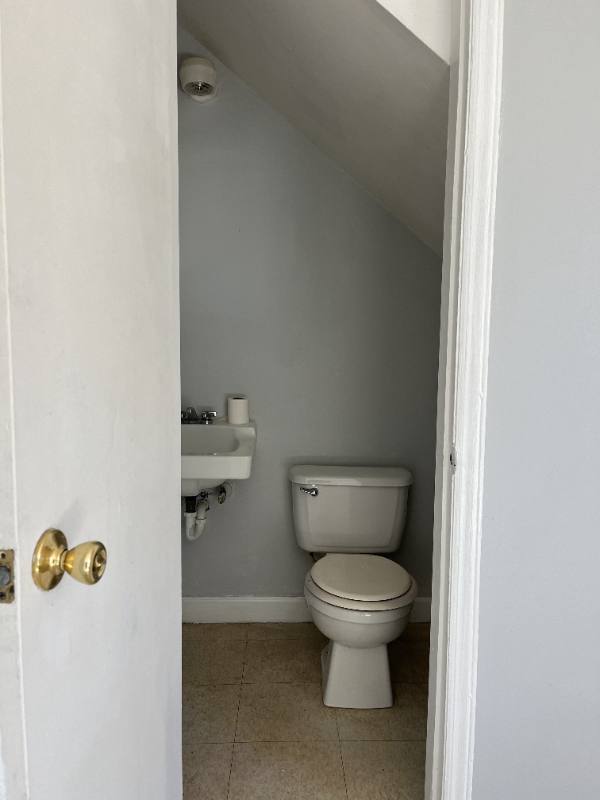 Townhouse for rent at 2667 Dr Carver St #3, Charlotte, NC 28208