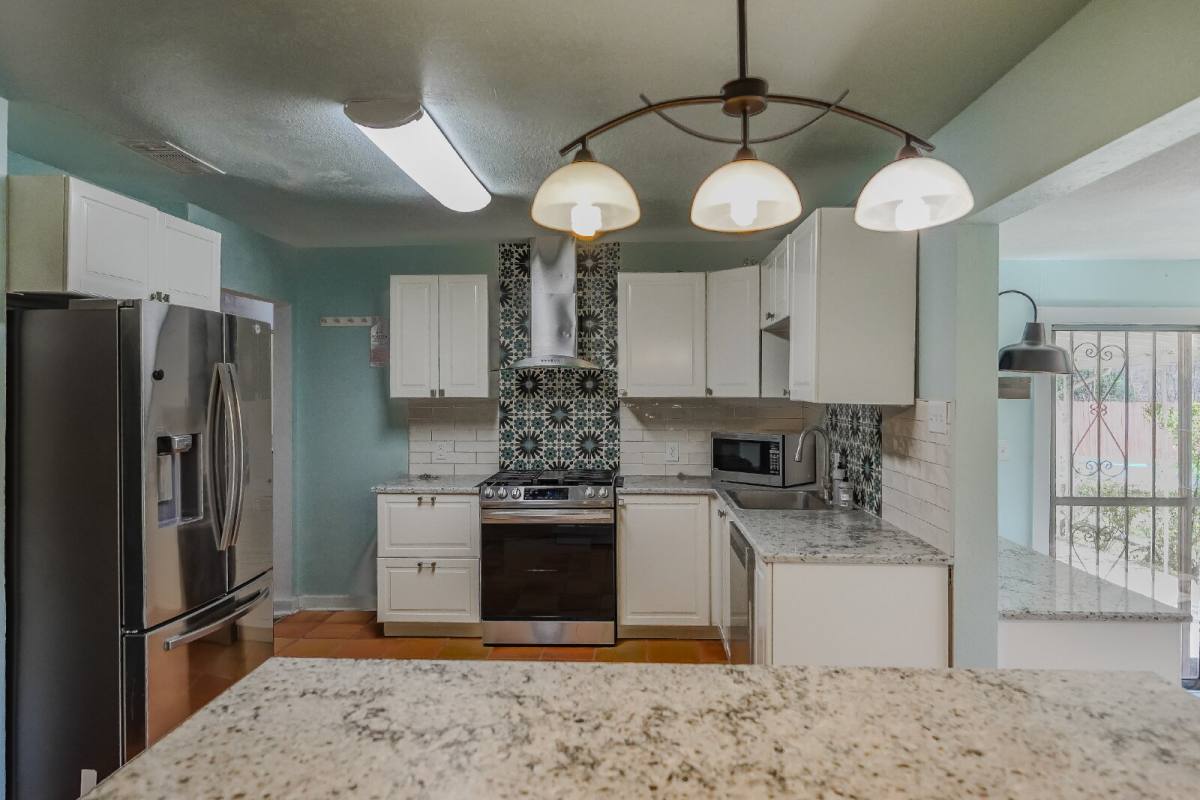 House for rent at 2622 W Summit Ave, San Antonio, TX 78228
