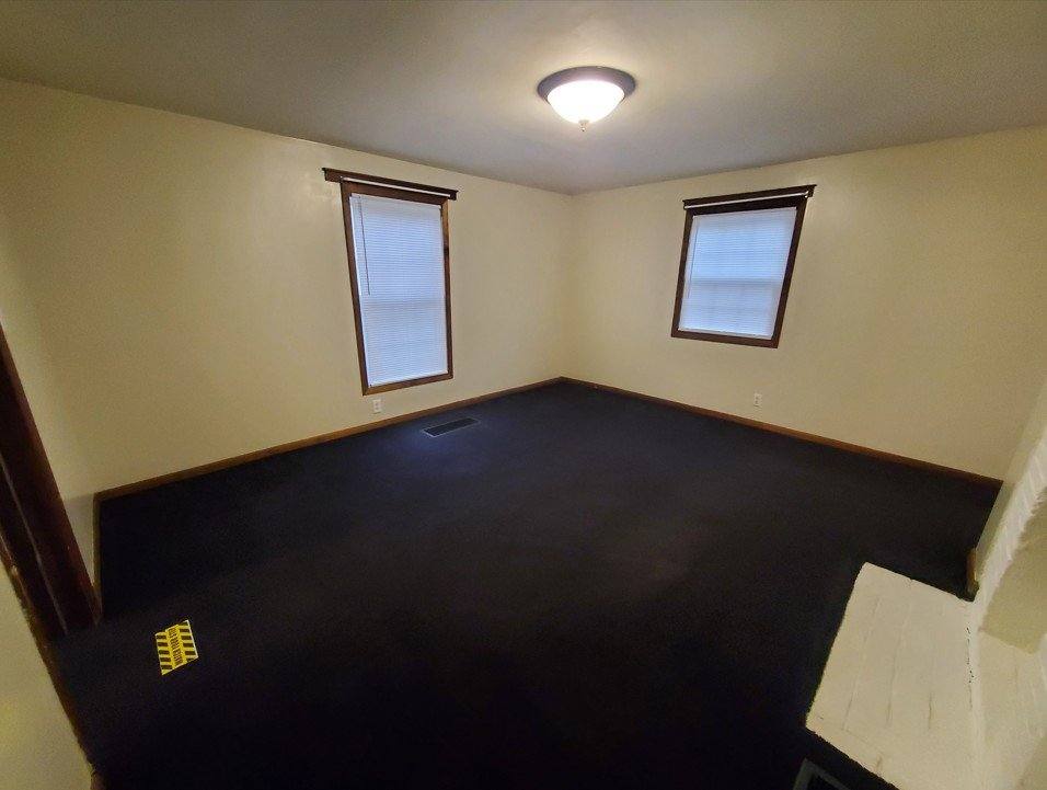 Apartment for rent at 8 Spring St #1, New Castle, PA 16101