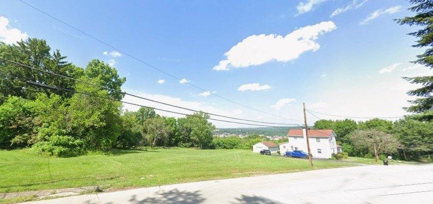 Apartment for rent at 8 Spring St #1, New Castle, PA 16101
