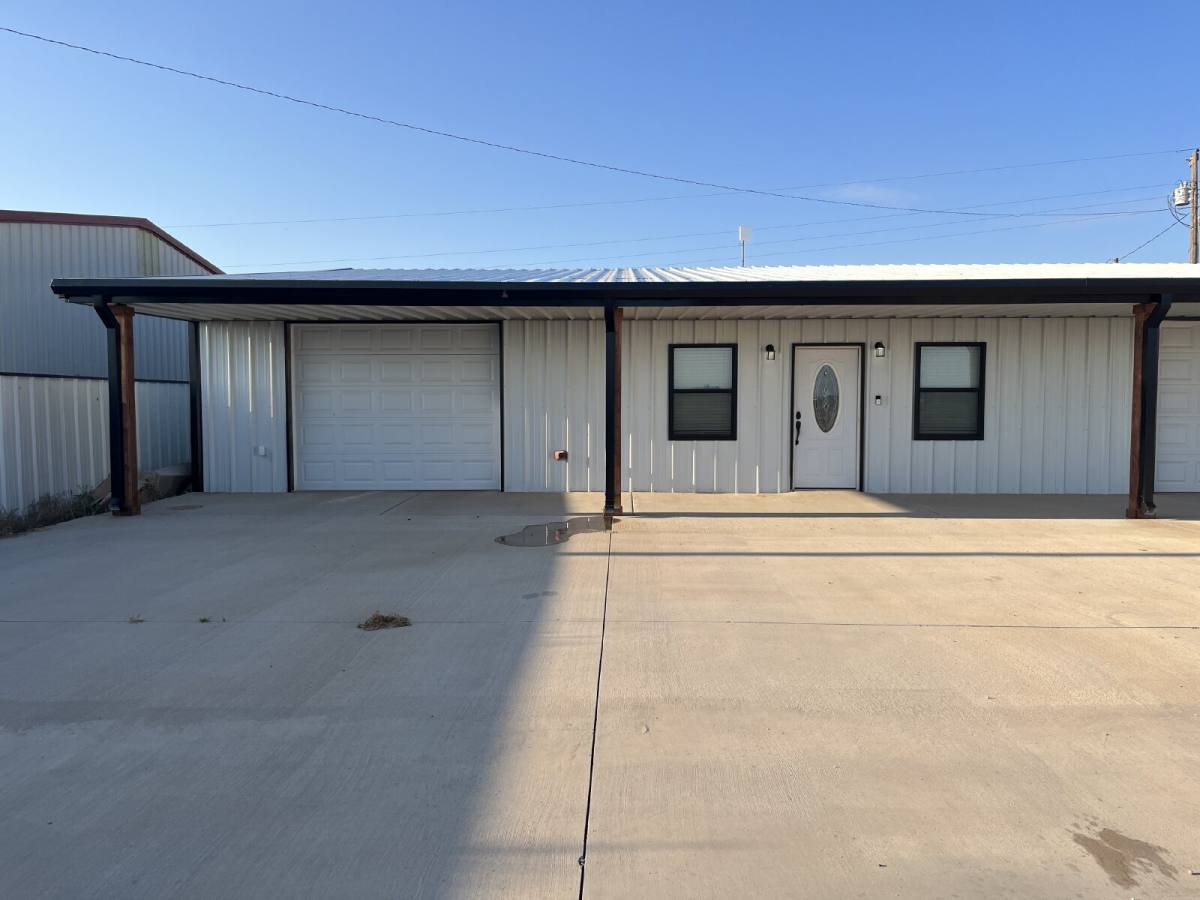 House for rent at 1625 County Rd #B, Lubbock, TX 79423