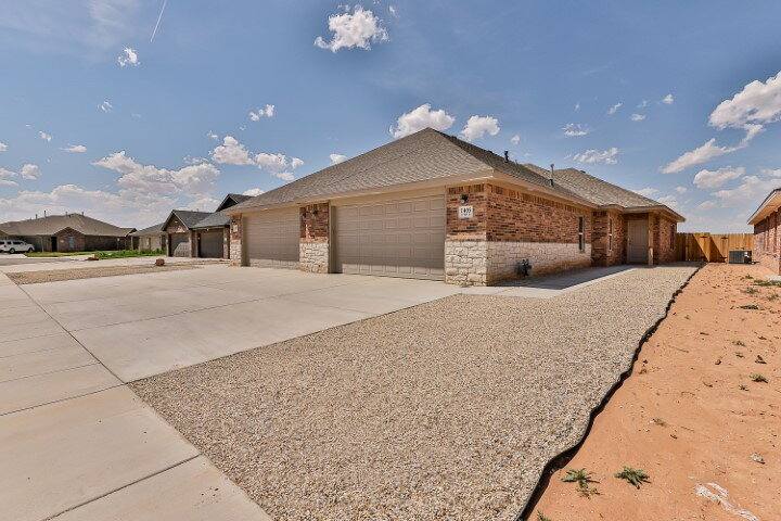 Townhouse for rent at 1405 17th St #A, Shallowater, TX 79363