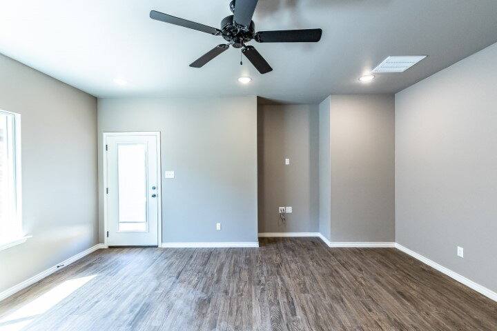 Townhouse for rent at 1405 17th St #A, Shallowater, TX 79363