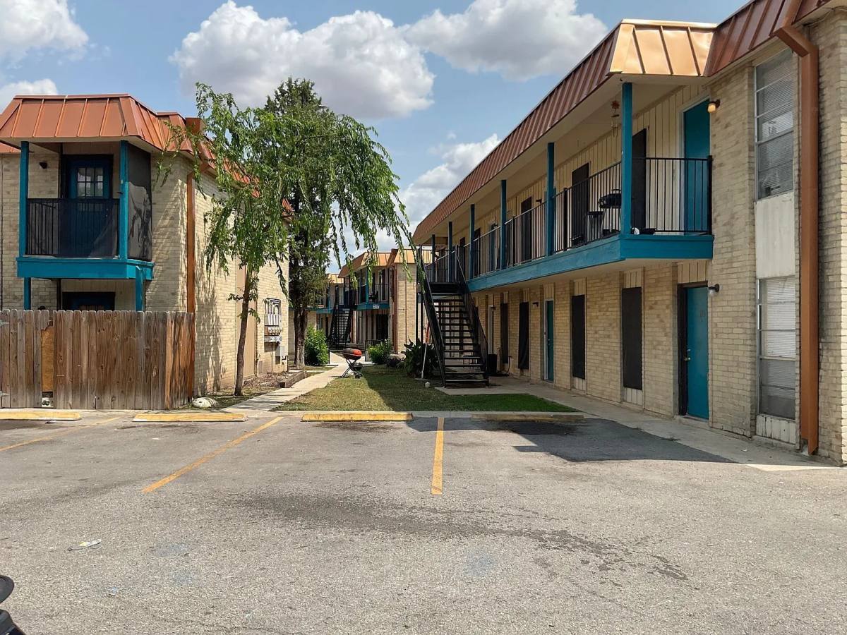Apartment for rent at 6929 Timbercreek #104, San Antonio, TX 78227