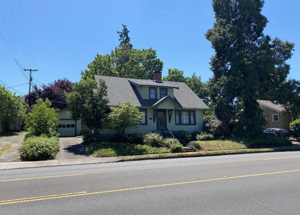 House for rent at 164 W 18th Ave, Eugene, OR 97401