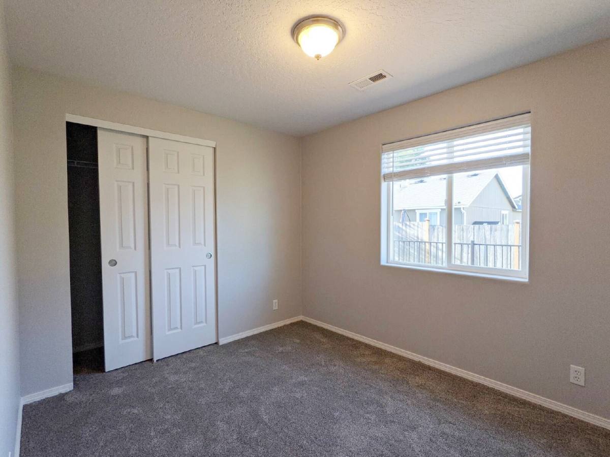 House for rent at 6025 Orchid Lane, Springfield, OR 97478