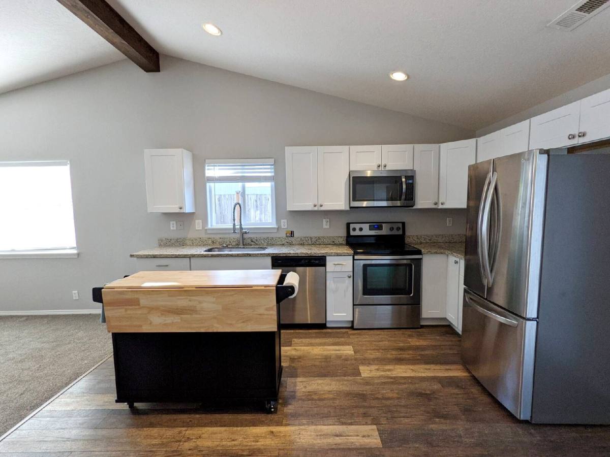 House for rent at 6025 Orchid Lane, Springfield, OR 97478