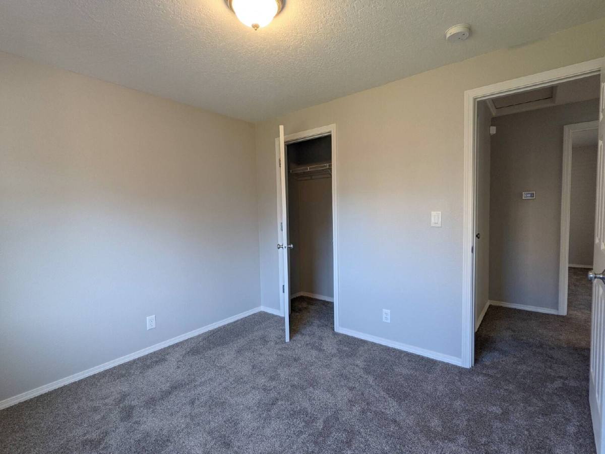 House for rent at 6025 Orchid Lane, Springfield, OR 97478