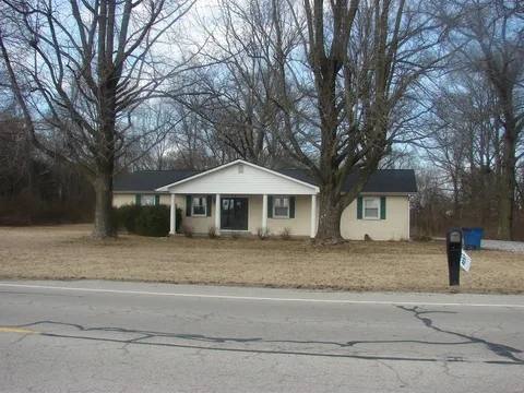 Apartment for rent at 715 W Broadway St #A, Sparta, IL 62286
