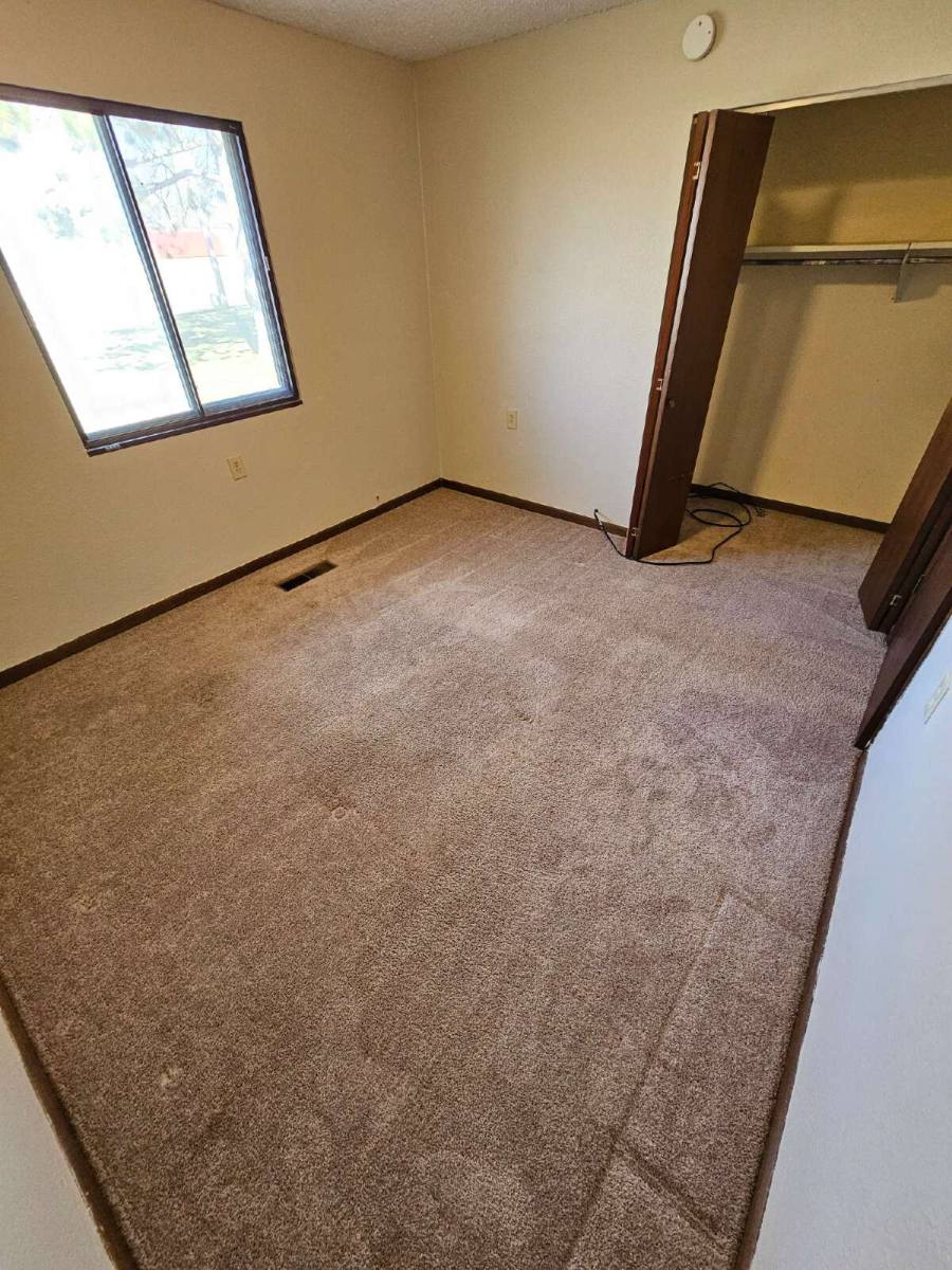 Apartment for rent at 102 8th Ave NW #14 D, Oelwein, IA 50662