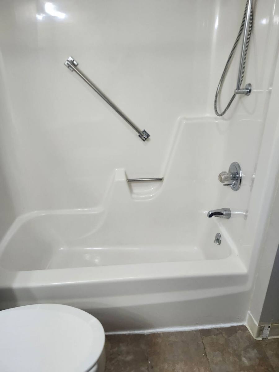 Apartment for rent at 102 8th Ave NW #2 B, Oelwein, IA 50662