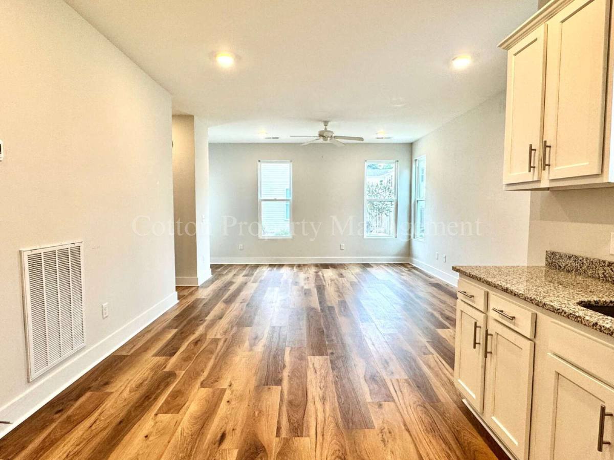 Townhouse for rent at 2852 Worth Dr #D, Wilmington, NC 28412