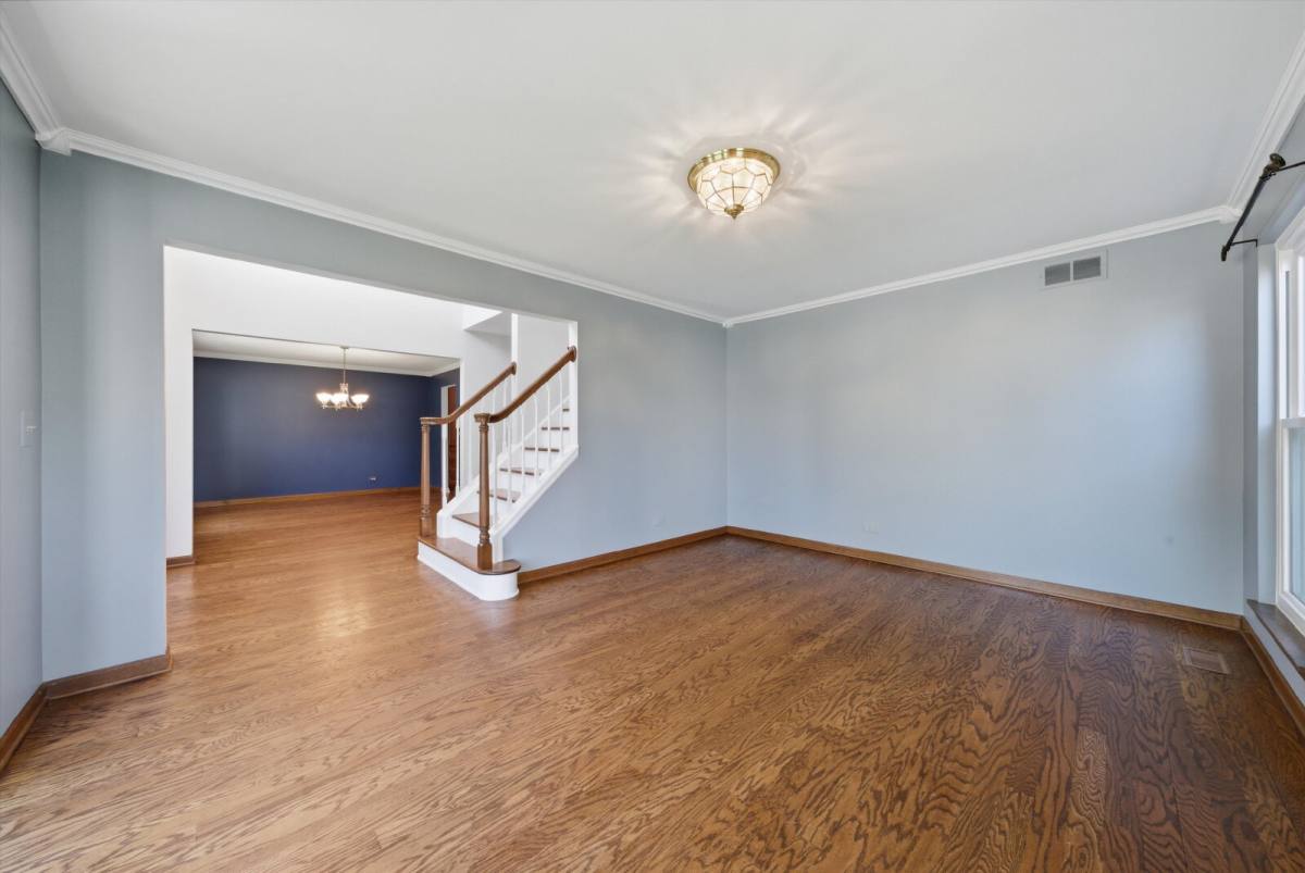 House for rent at 854 Deep Woods Court, Grayslake, IL 60030