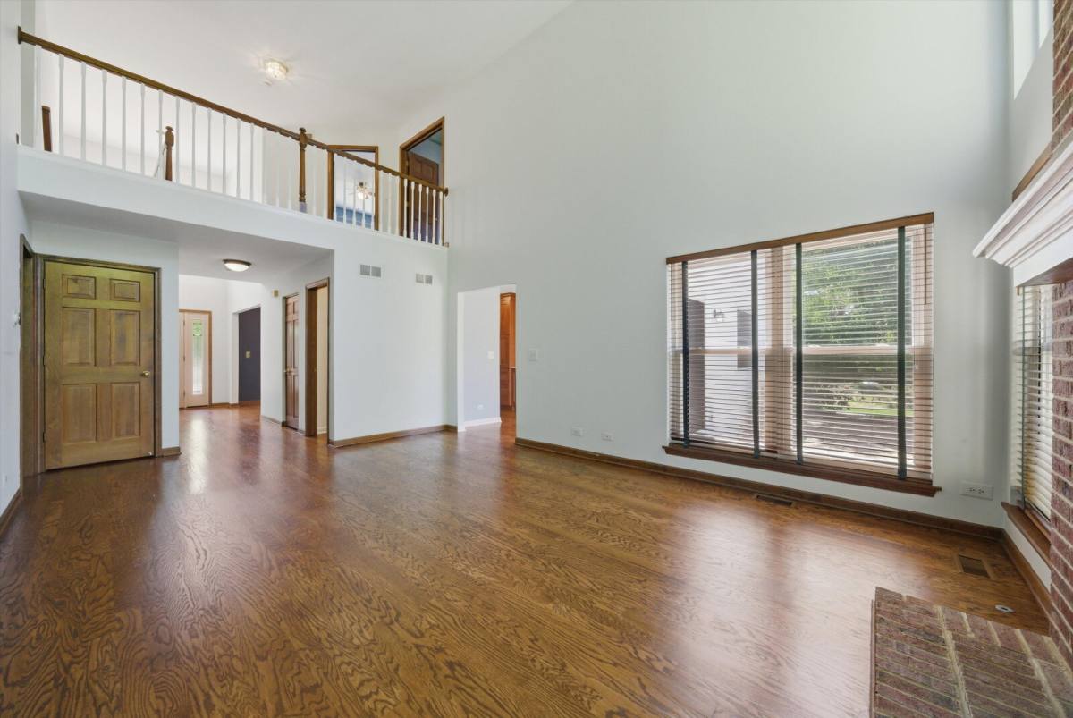 House for rent at 854 Deep Woods Court, Grayslake, IL 60030